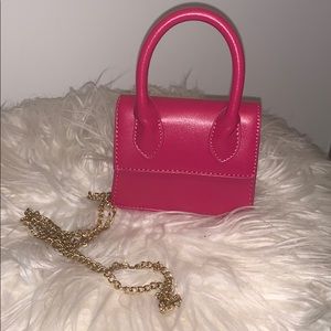 Tiny pink purse!
